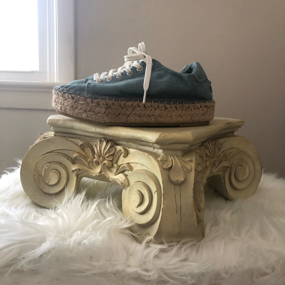 Steve Madden shoe
